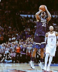  莫兰特压哨绝杀森林狼灰熊豪取六连胜强势冲冠