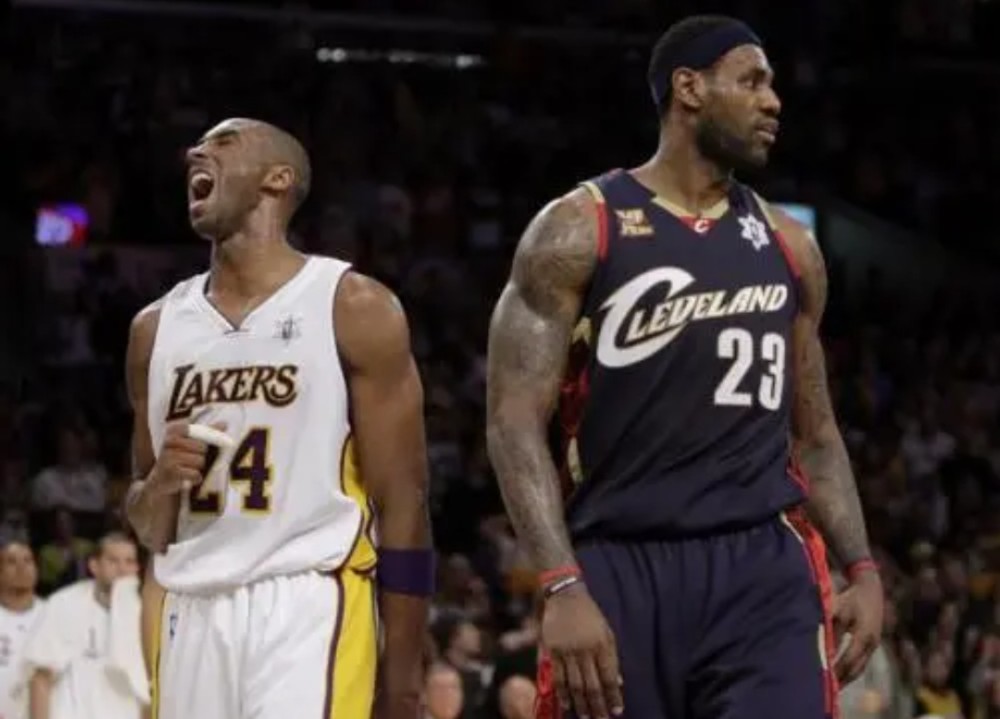  湖人逆转太阳，詹姆斯准三双定乾坤  